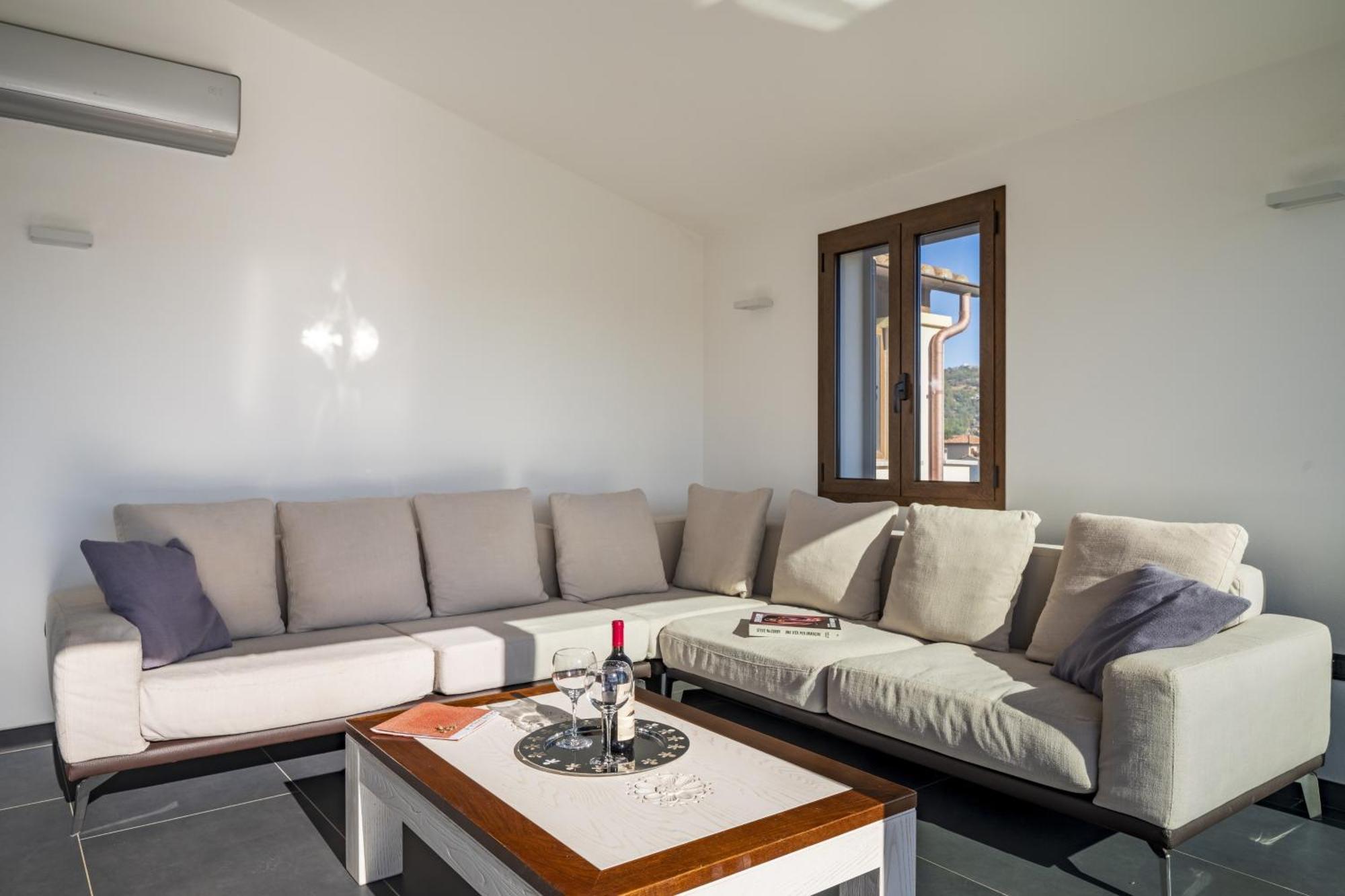 Lighthouse Holiday Home Àrbatax Extérieur photo
